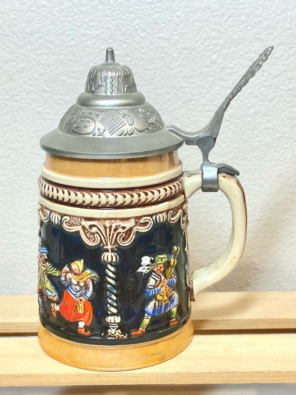 King Handmade Vintage Embellished Ceramic Beer Stein with Pewter Lid